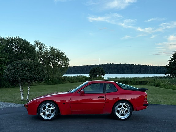 Porsche 944 2 of 8