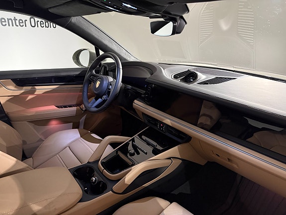Porsche Cayenne 11 of 13