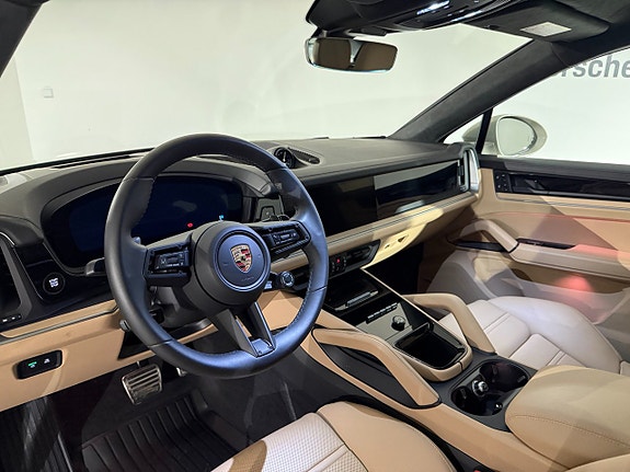 Porsche Cayenne 10 of 13