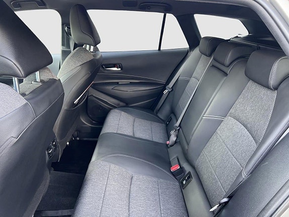 Toyota Corolla 12 of 18