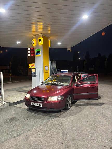 Volvo V70 5 of 6