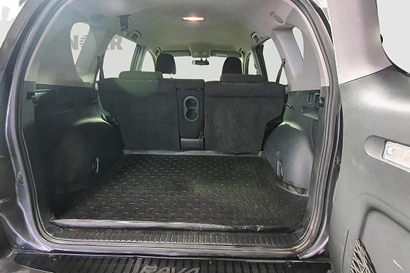 Toyota RAV4 4 of 22