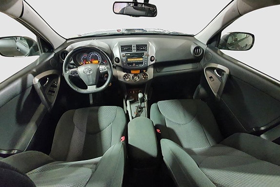 Toyota RAV4 14 of 22