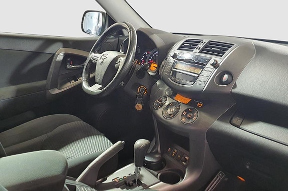 Toyota RAV4 15 of 22