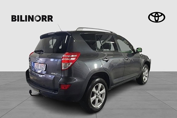 Toyota RAV4 5 of 22