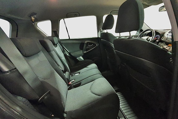 Toyota RAV4 17 of 22