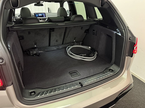 BMW iX3 14 of 26