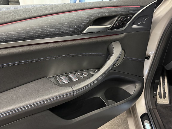 BMW iX3 5 of 26