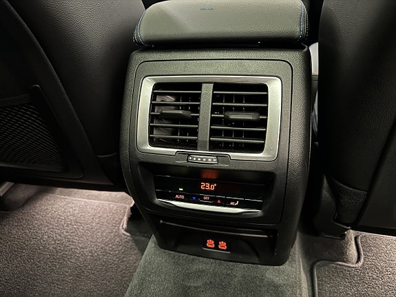 BMW iX3 18 of 26