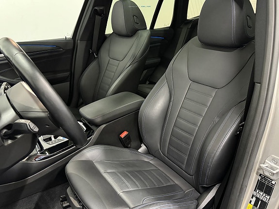 BMW iX3 6 of 26