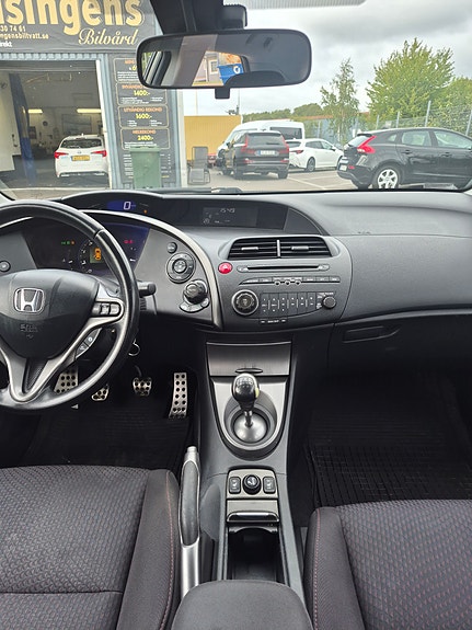 Honda Civic 15 of 20