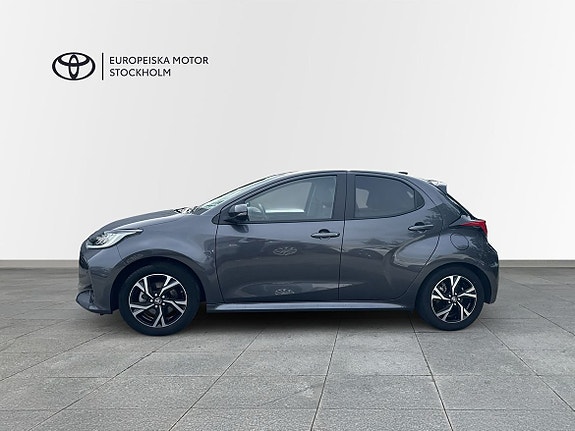 Toyota Yaris 3 of 14