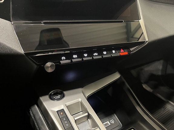 Peugeot 308 SW 15 of 20