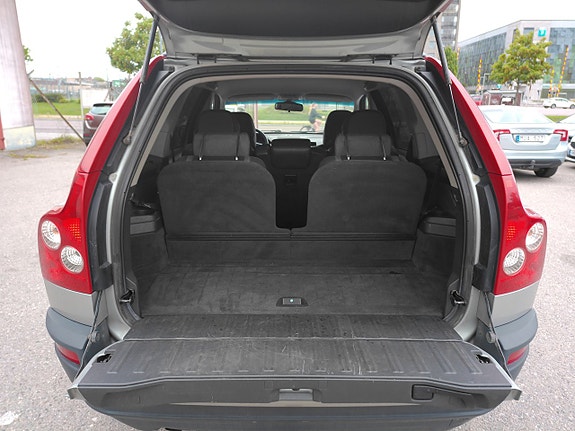 Volvo XC90 8 of 11