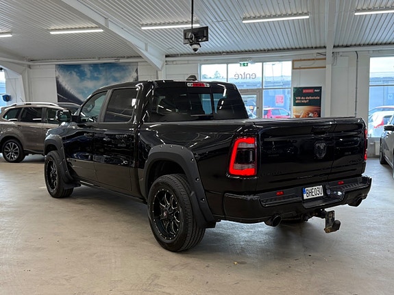 Dodge RAM 1500 2 of 23