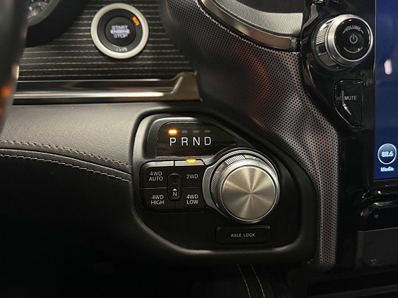 Dodge RAM 1500 10 of 23