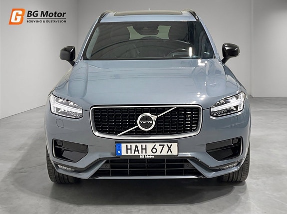 Volvo XC90 2 of 26