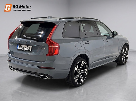 Volvo XC90 4 of 26