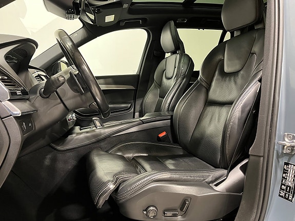 Volvo XC90 9 of 26