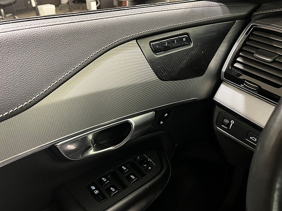 Volvo XC90 25 of 26