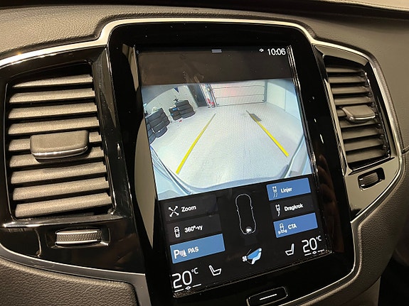 Volvo XC90 24 of 26