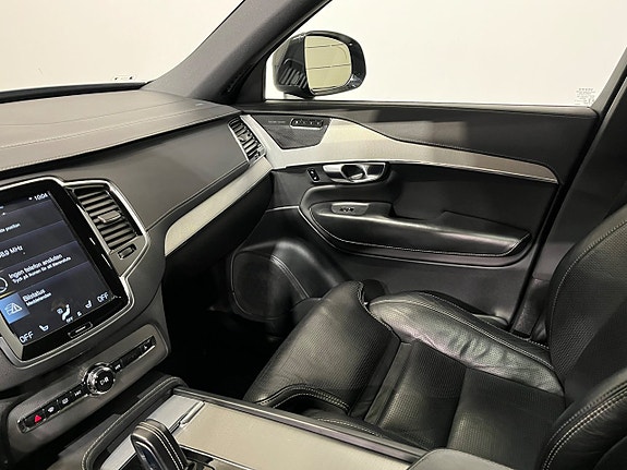 Volvo XC90 17 of 26