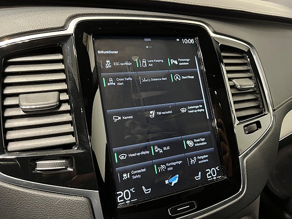 Volvo XC90 22 of 26
