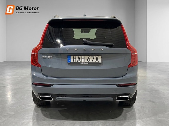 Volvo XC90 5 of 26