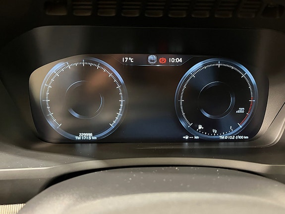 Volvo XC90 16 of 26