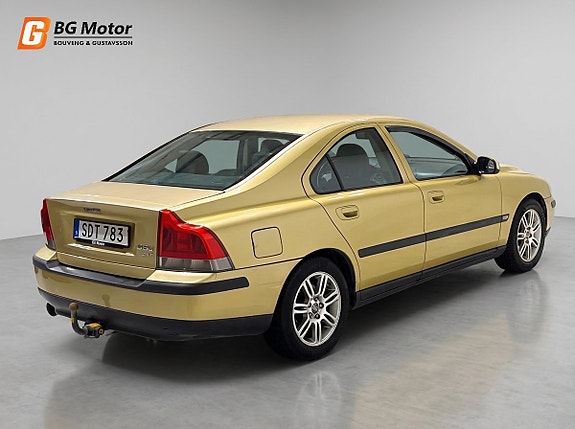 Volvo S60 4 of 17