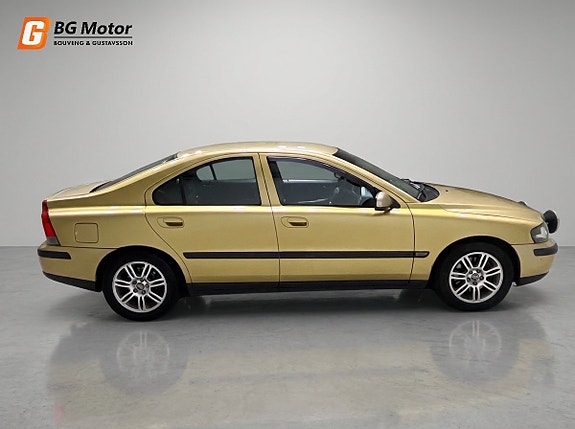 Volvo S60 3 of 17