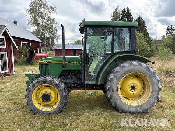 Traktor John Deere 5300 4WD 2 of 6