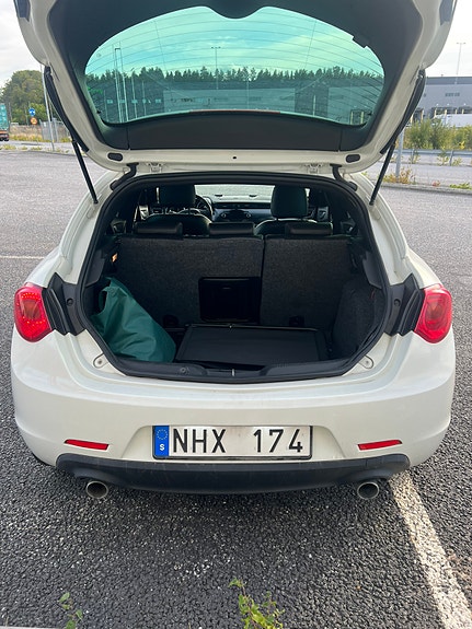 Alfa Romeo Giulietta 4 of 12