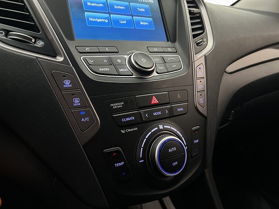 Hyundai Santa Fe 19 of 30