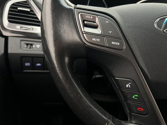 Hyundai Santa Fe 13 of 30