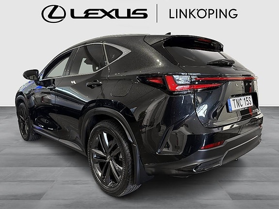 Lexus NX450h+ 2 of 15