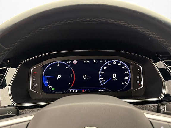 Volkswagen Passat 14 of 30