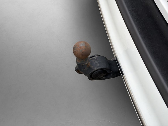 Volkswagen Passat 9 of 30