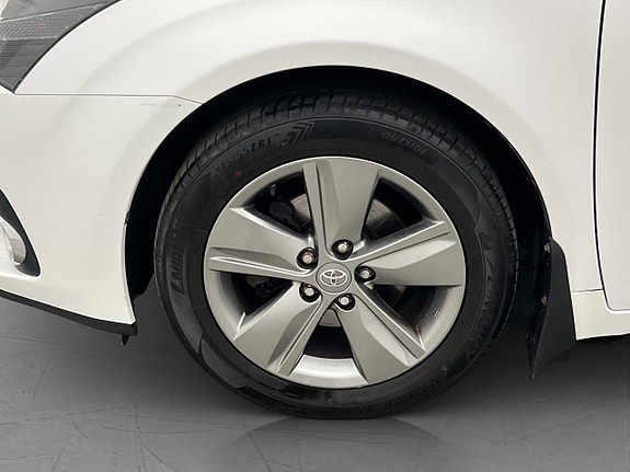 Toyota Avensis 28 of 29