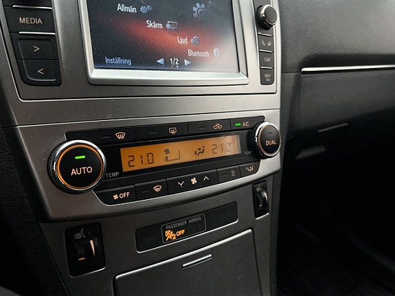 Toyota Avensis 20 of 29