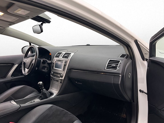 Toyota Avensis 21 of 29