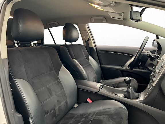 Toyota Avensis 23 of 29