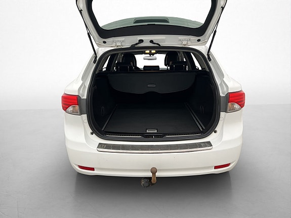 Toyota Avensis 25 of 29