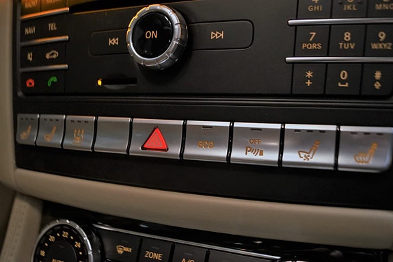 Mercedes-Benz CLS350 12 of 20