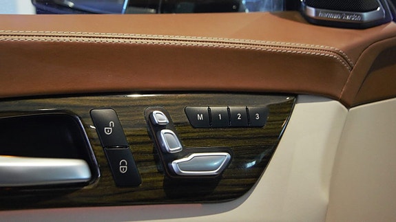 Mercedes-Benz CLS350 19 of 20