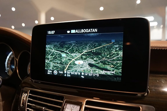 Mercedes-Benz CLS350 9 of 20