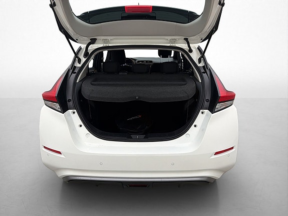 Nissan Leaf 24 of 29