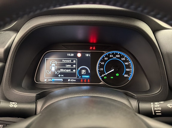 Nissan Leaf 14 of 29