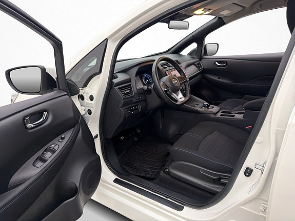 Nissan Leaf 10 of 29