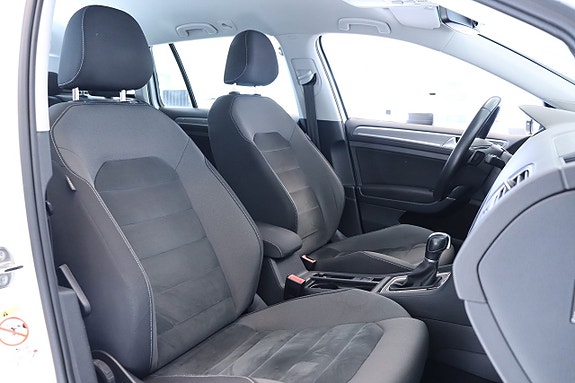 Volkswagen Golf Alltrack 15 of 16